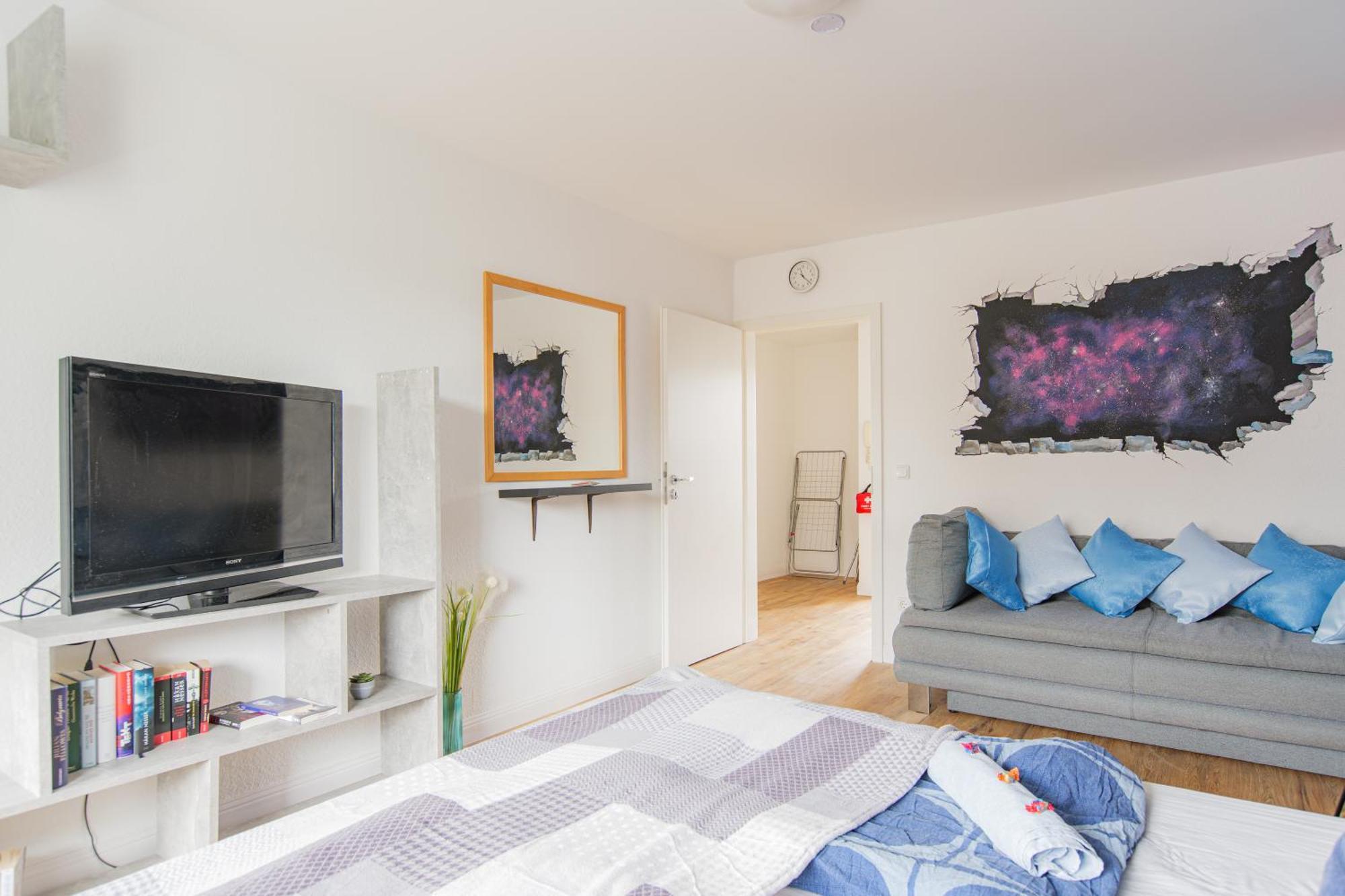 - Modern Space 3-bedroom With Balcony Bbq & Parking I 3 X Kingsize Bed I 10 Mins Central Station I Big Tv I Free Candies - Apartment